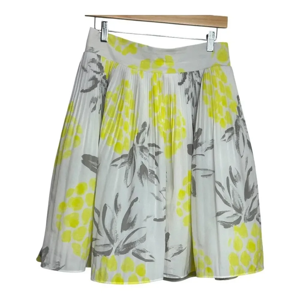 Merona Women's‎ Dressy Short Pleated Skirt size medium